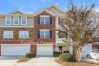 Building Photo - 15 Dillingham Pl