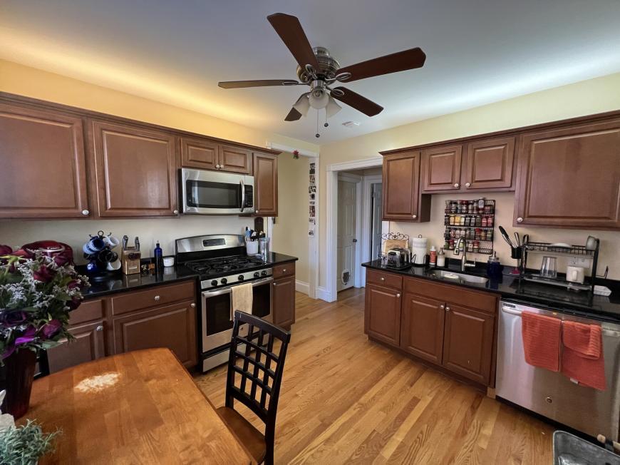 Foto principal - 3 bedroom in Somerville MA 02144