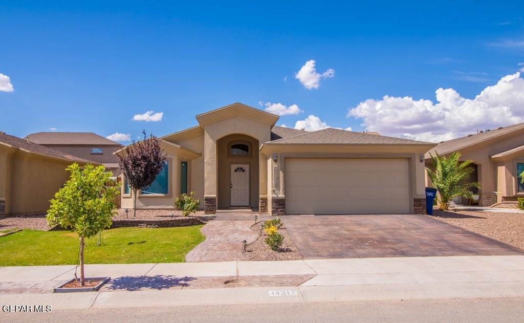 Foto principal - 14317 Woods Point Ave