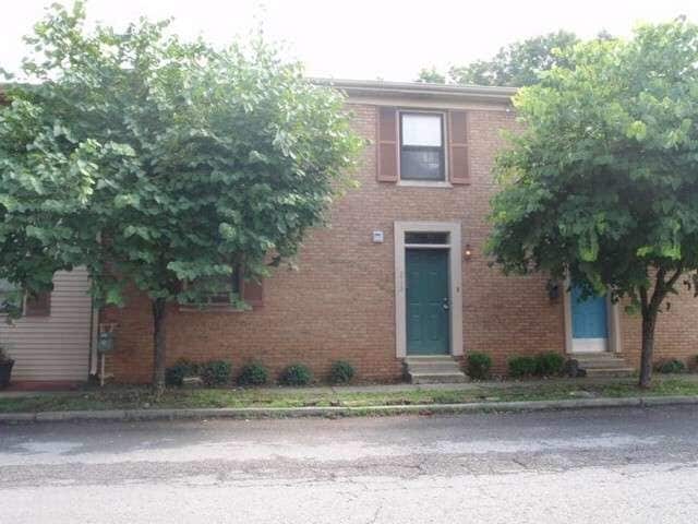 Building Photo - 213 Pine St
