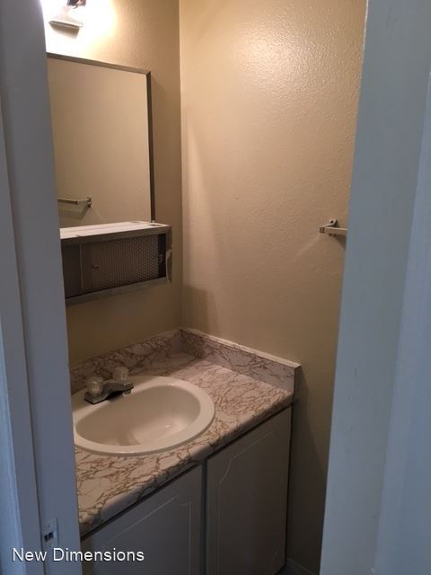 Building Photo - 2 br, 1 bath House - 442 Smithridge Park