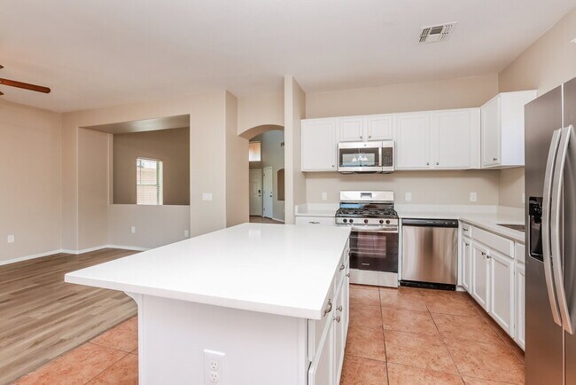 Building Photo - 7769 S Delia Stone Ct