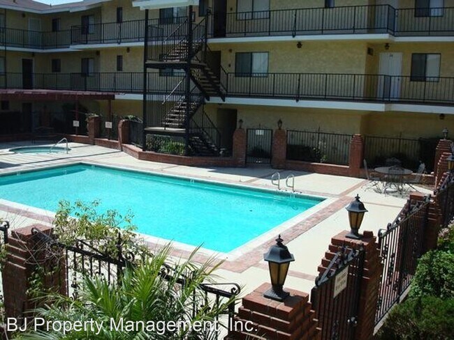 Building Photo - 2 br, 2 bath Apartment - 14501 Cerise Ave.