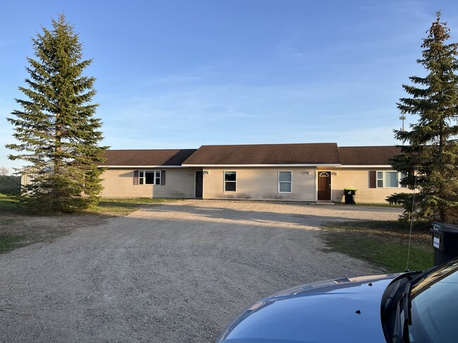 Building Photo - 5519 Up North Dr