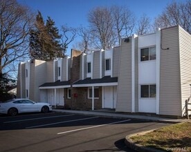 Building Photo - 25 Tyler St