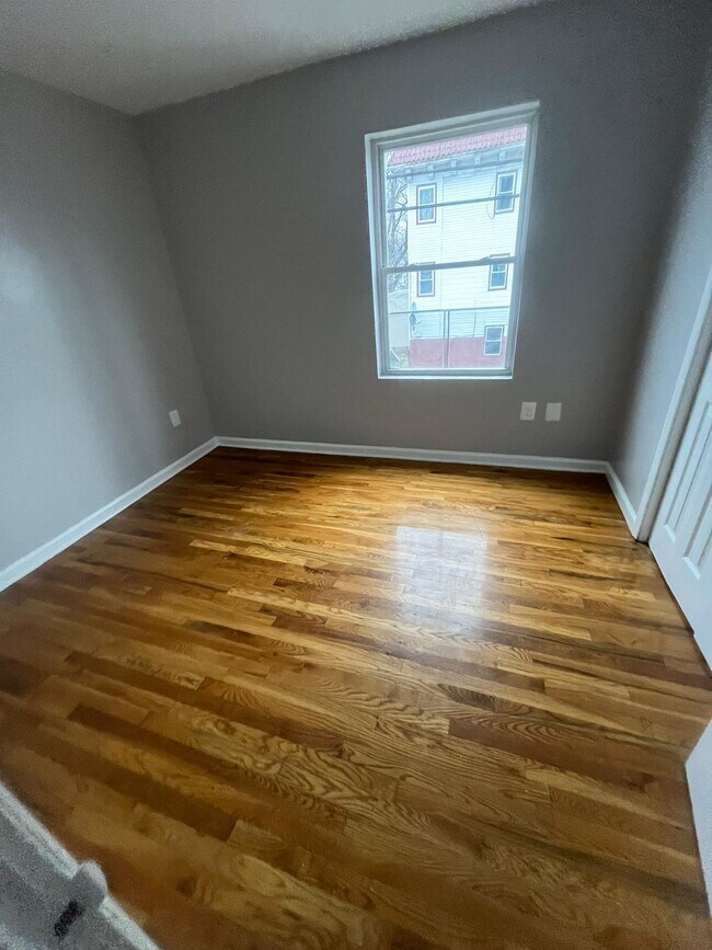 Foto del edificio - 343 16th Ave