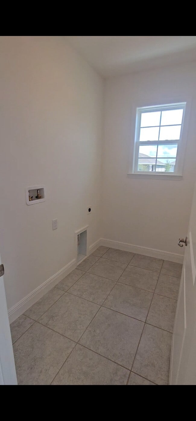 Building Photo - 4194 Sagefield Dr