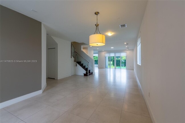 Building Photo - 6839 NW 103rd Ave