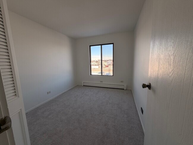 Building Photo - 149 S Gregory St