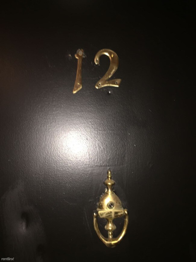 Foto del edificio - 2860 Harrison Ave