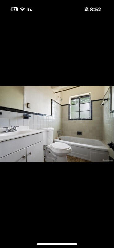 Foto del edificio - 11780 Corbett Ave