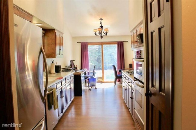 Building Photo - 2 br, 2 bath Condo - 10650 N WINSLOW DR