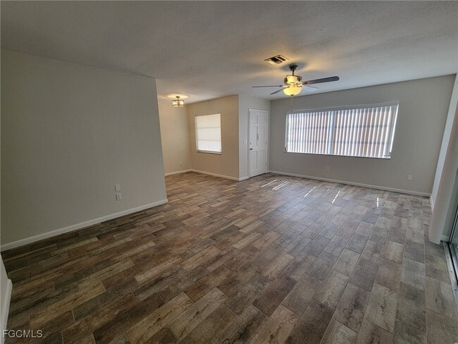 Building Photo - 209 Rockcliff Ave