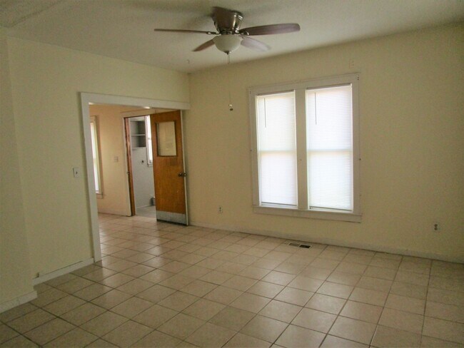 Foto del edificio - Updated 3 bedroom 1 bath home
