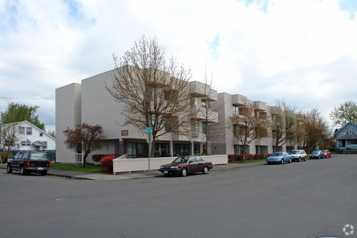 Primary Photo - Walnut Park Apartments