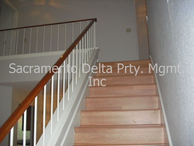 Building Photo - 8621 Northam Dr