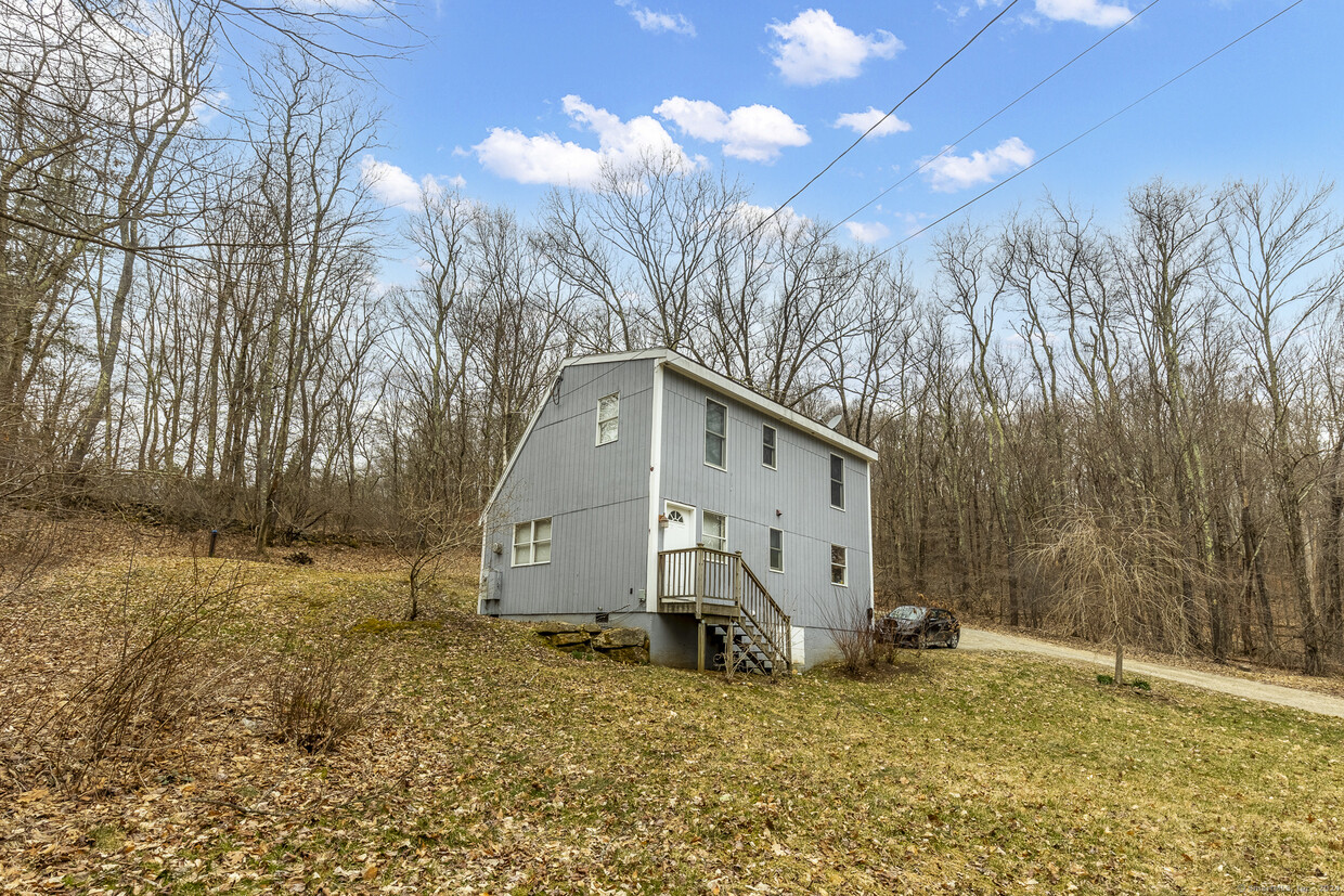 Primary Photo - 45 Caroline Dr