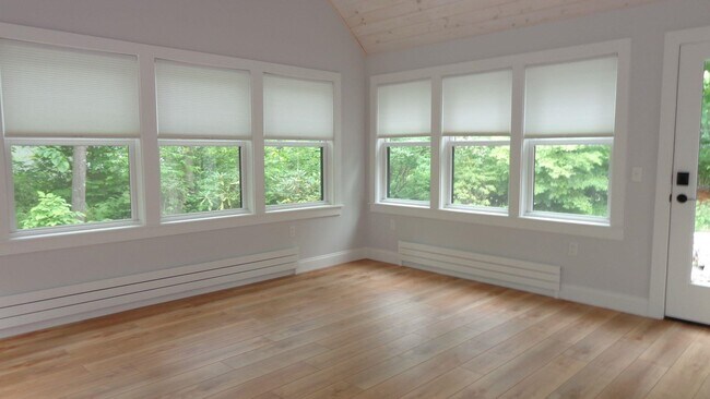 Foto del edificio - 112 Parkside Rd