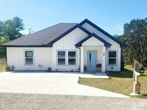 Building Photo - 2504 Deer Trail