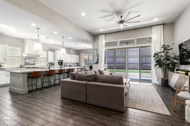 Foto del edificio - 9613 W Staghorn Rd