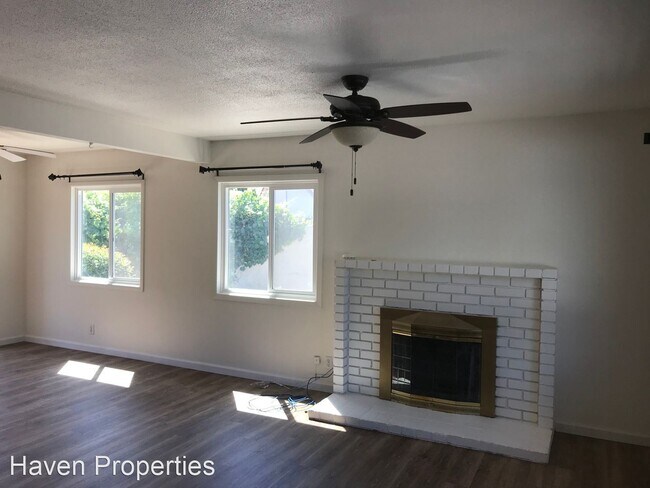 Building Photo - 3 br, 1.5 bath House - 1860 Pinecove Dr.