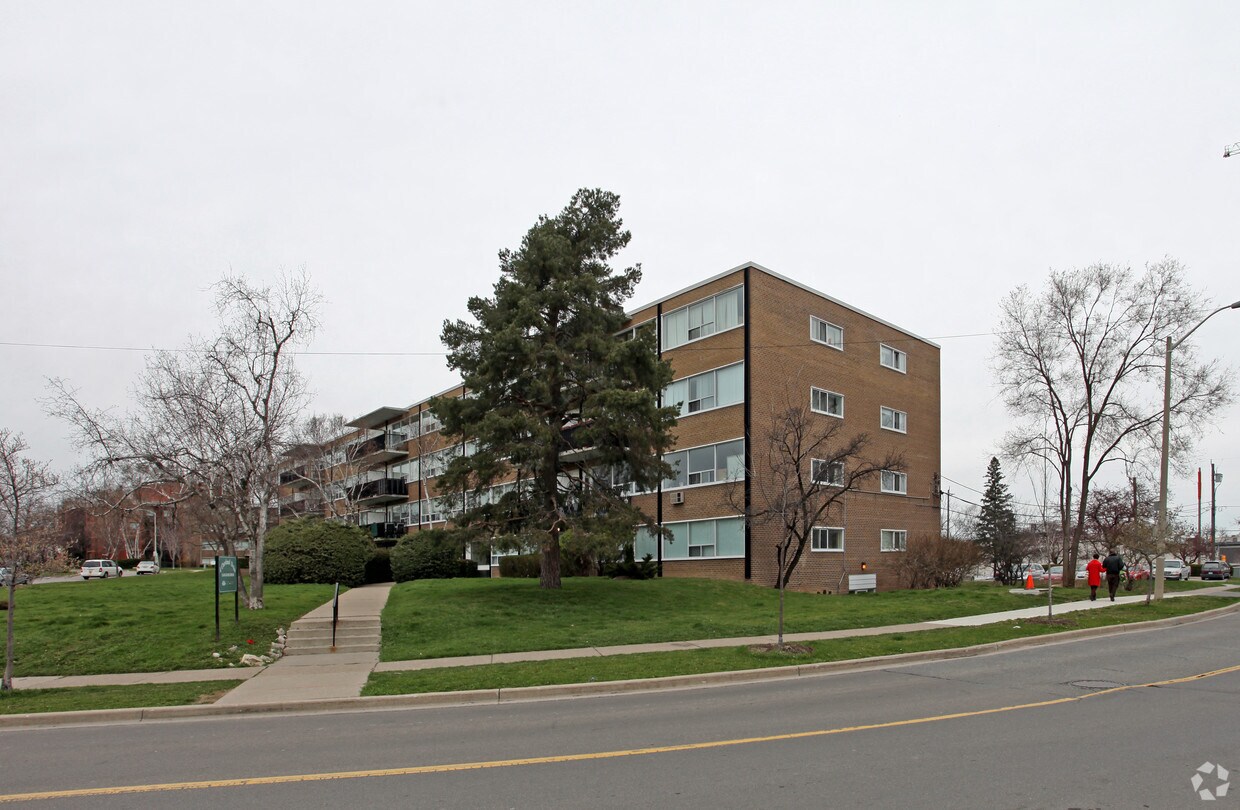 Photo du bâtiment - 4 Overland Dr