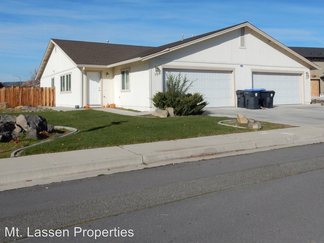 15 Russell Ct, Susanville, CA 96130 Condo for Rent in Susanville, CA