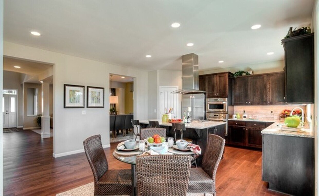 Foto principal - Lovely, Spacious home in Renton Highlands ...