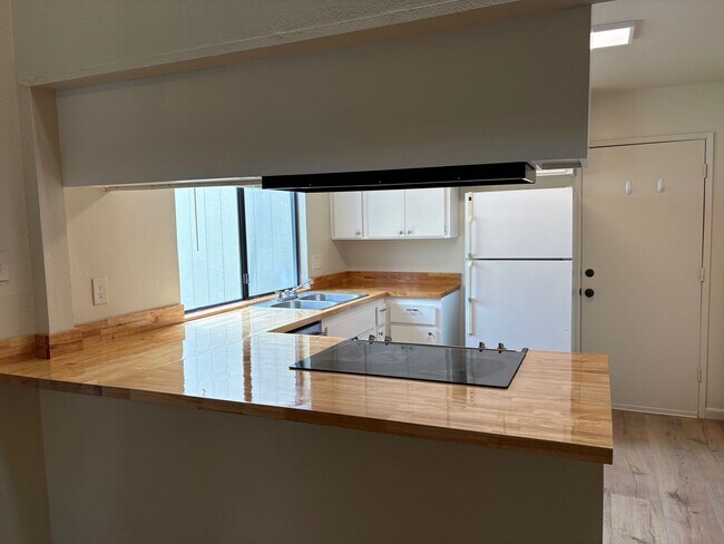 Foto del edificio - Colusa Ave