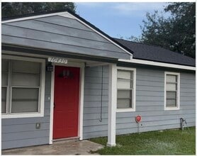 Building Photo - 10430 Wicklowe St