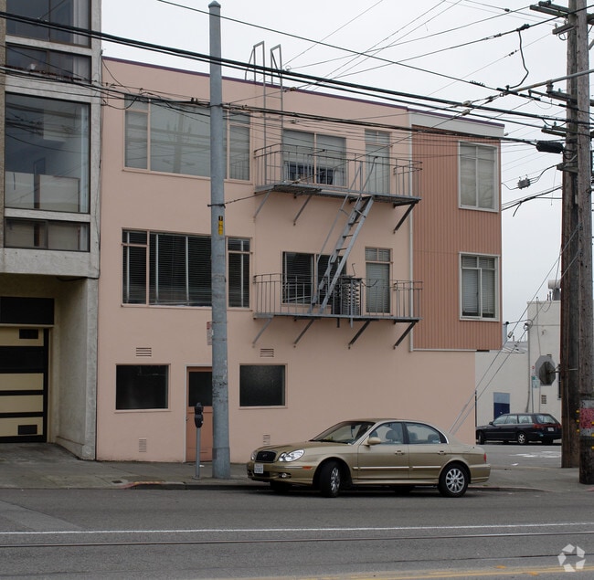 Building Photo - 2400 17th Ave