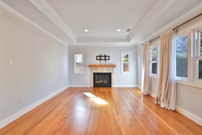 Foto del edificio - 520 Camino Dr