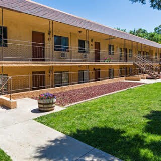 Foto principal - 2625 Himes Ave