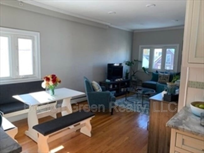 Foto del edificio - 43 Rogers St