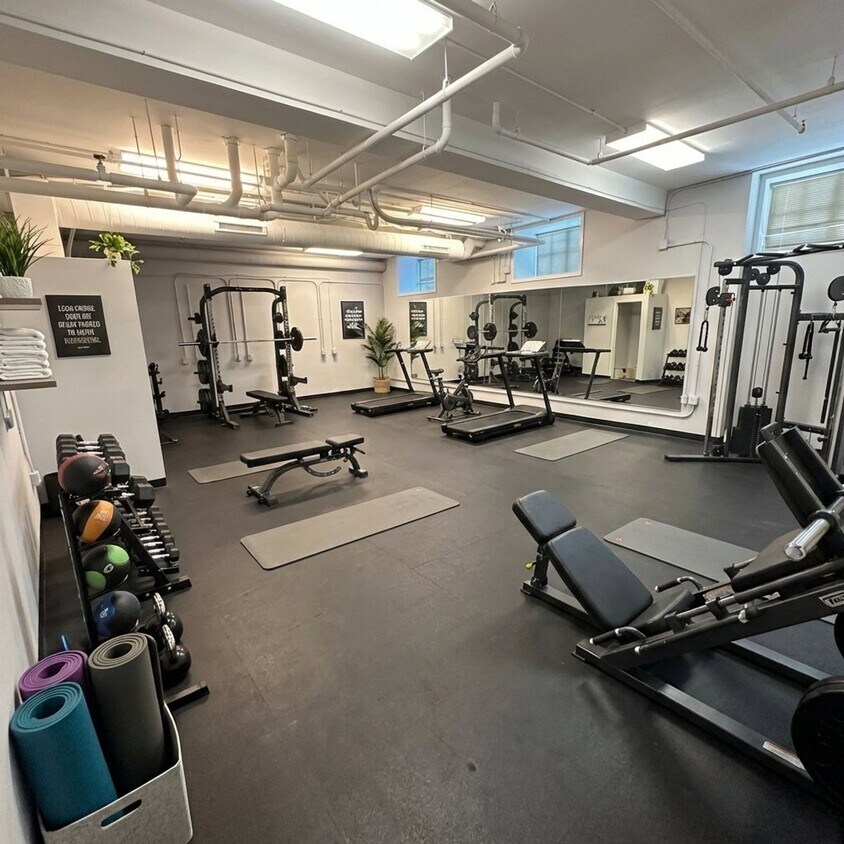 Foto del edificio - 3009 Pennsylvania Ave