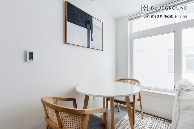 Foto del edificio - 622 Rainier Ave S