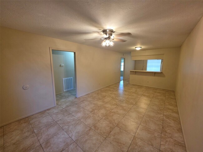 Foto del edificio - 1615 Hazelwood St