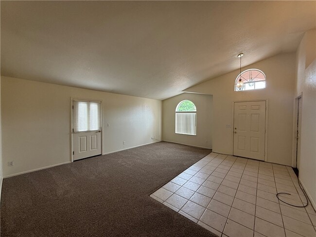 Building Photo - 3932 Lindsey Ave