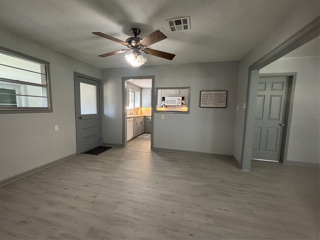 Foto del edificio - 301 19th Ave N