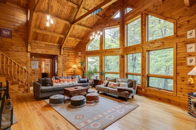 Foto del edificio - 4705 Horizon Ln