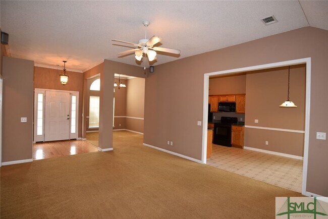 Building Photo - 54 Byron Dr
