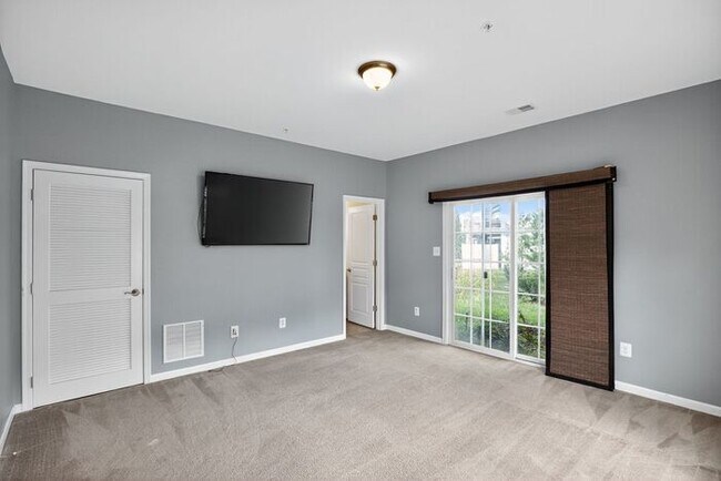 Building Photo - 43527 Wild Iris St