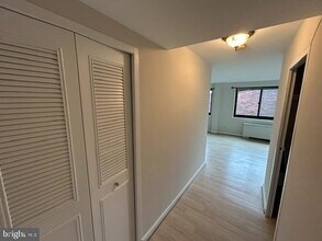 Building Photo - 1601 18th St NW