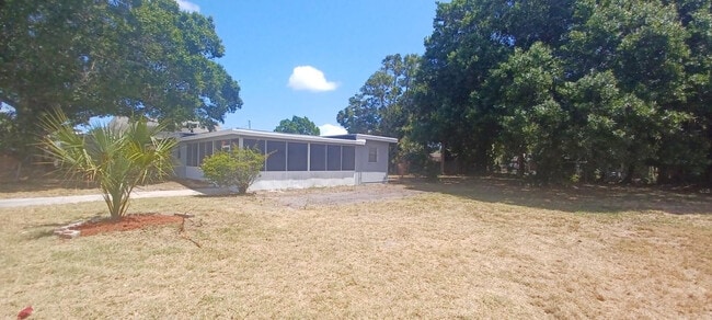 Foto del edificio - 1810 S 32nd St