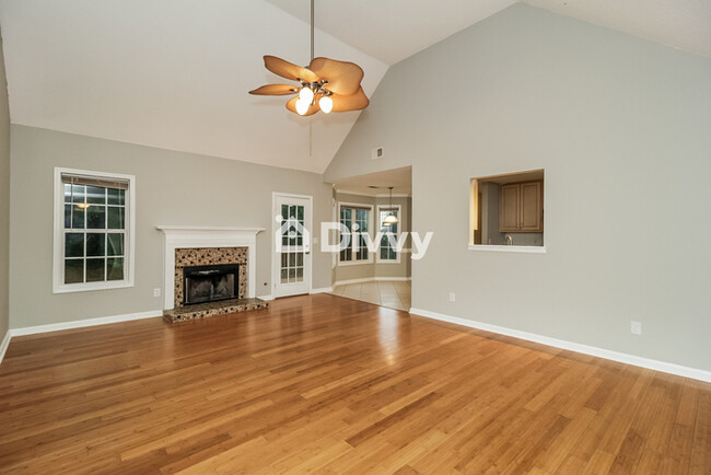 Foto del edificio - 4429 Mitchell Ln, Ellenwood, GA 30294