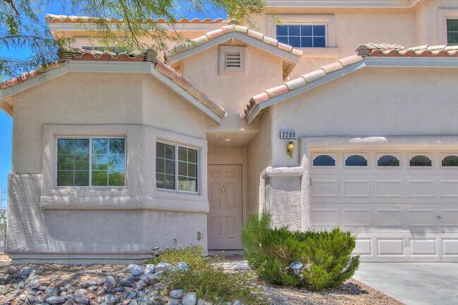 Foto del edificio - Beautiful home located in the desirable gated community of Sunridge Heights Residence!