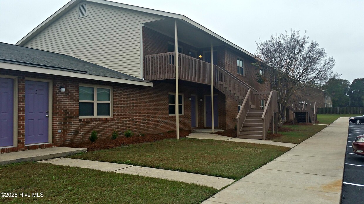 Primary Photo - 3030 Adams Blvd