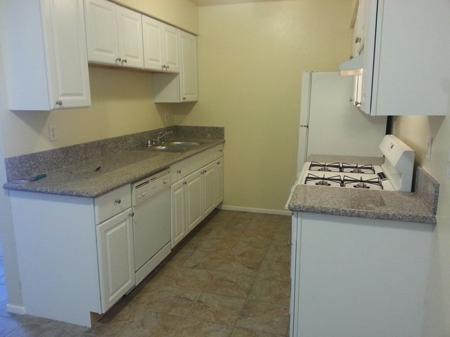 New kitchen - 836 E Avenue J12