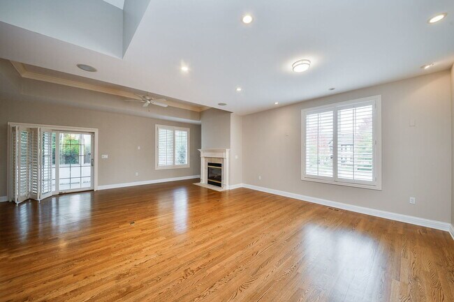 Foto del edificio - 325 Delnor Glen Dr