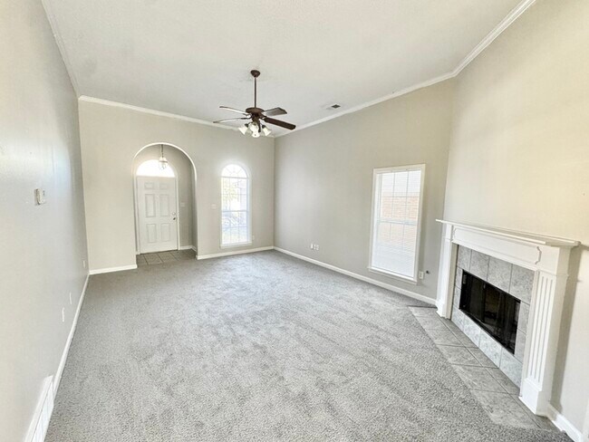 Building Photo - 7469 Dal Whinnie Trail